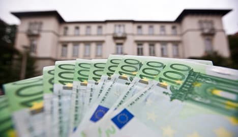 Fear of inflation grows as faith in euro falls