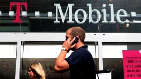 AT&amp;T drops blocked bid for T-Mobile in US