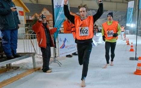 Barefoot snow runner sets 5km world record