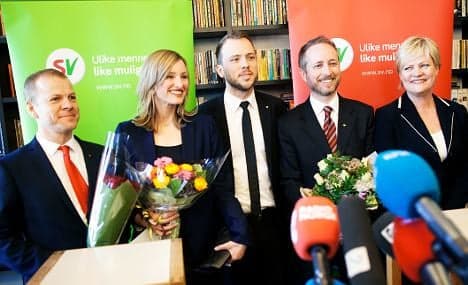 Stoltenberg presents cabinet shake-up