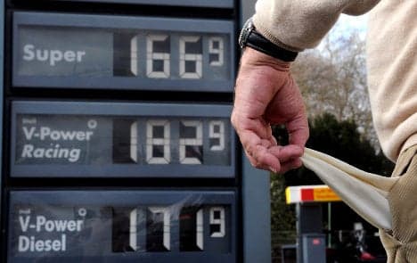 Government tackles holiday petrol price hikes