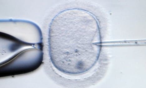 Doctors must pay for 'stolen sperm' babies