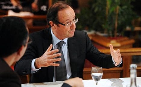 Hollande criticises IMF chief's attacks on Greece