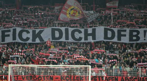 'German hooligans look up to the English'