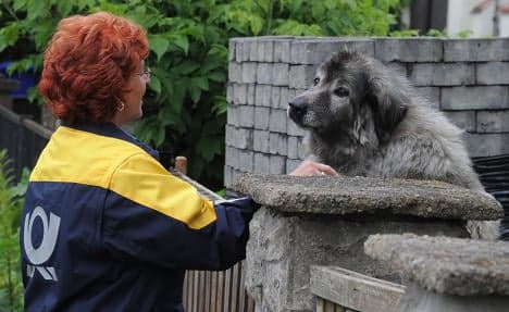 German posties take dog defence classes