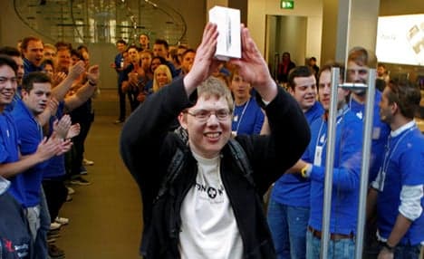 iPhone 5 launch day fever in Germany