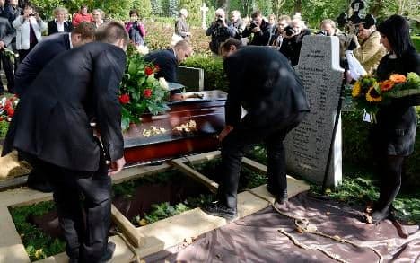 Czechs bury WWII revenge attack victims
