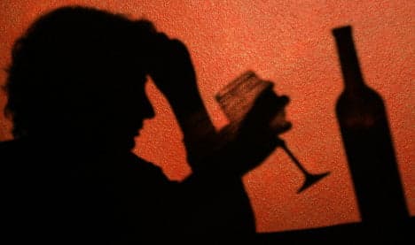 Alcoholism 'costs about 20 years of life'