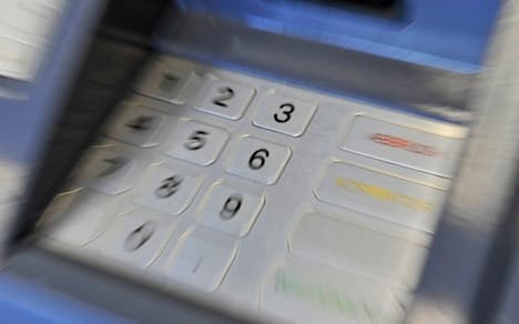 Train station thieves take entire cash machine