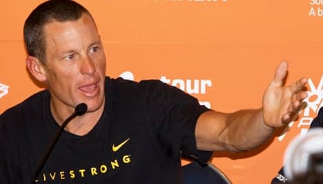World cycling body backs Armstrong ban