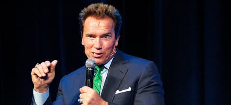 Schwarzenegger backs Hollande's budget cuts