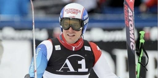 Skier Albrecht recovers from knee surgery