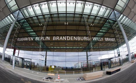 Air Berlin sues over new airport delay