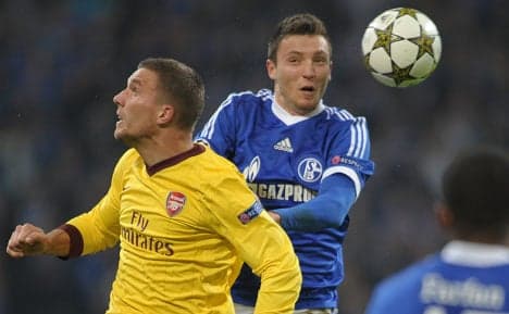 Schalke strike back to draw with Arsenal