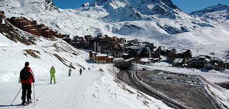 Heavy snow brings Val Thorens skiers to slopes