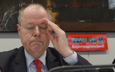 Steinbrück pressured over law firm payments