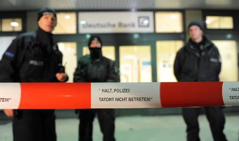 Berlin bank robber had fake gun and bomb