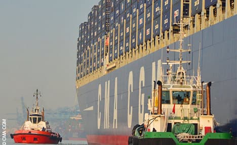 World's biggest cargo ship docks in Hamburg