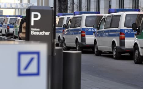 Deutsche Bank HQ raided in tax fraud probe