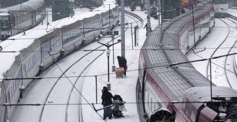 Latest: Snow causes travel chaos in France