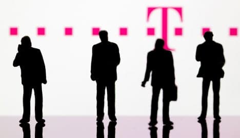 Telekom cuts 1,200 jobs in reshuffle