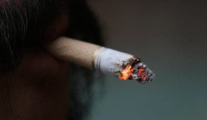 Passive smoking gave teacher cancer: court