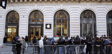 Paris Apple Store thieves steal gear worth a million