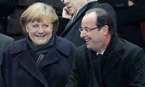 Football joins Merkel, Hollande on EU budget