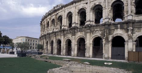 Roman arena bans lone visitors after suicides