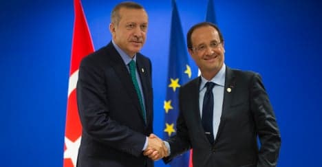 Turkey calls on France to extradite arrested Kurds