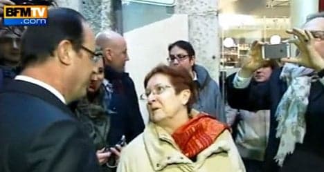 VIDEO: Angry voters confront Hollande on tour