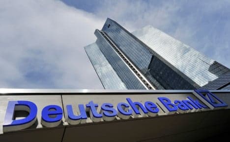 S&amp;P puts Deutsche Bank on negative rating watch