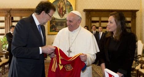 Spanish PM talks crisis with Pope Francis