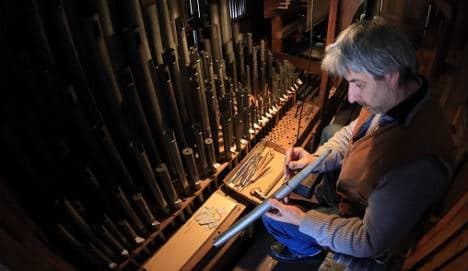 Mould 'haemorrhoids' threaten church organs