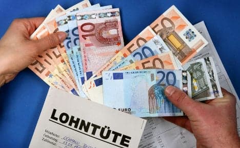 Bundesbank: German wage hike will hurt euro