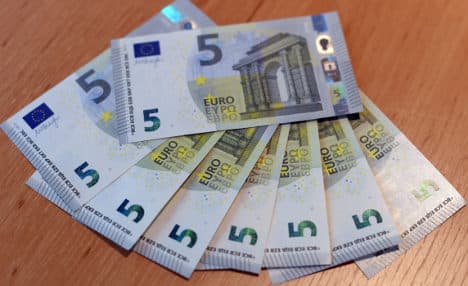 New €5 notes make German debut