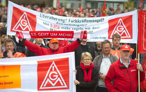 50,000 metalworkers strike for more pay