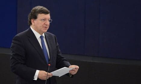 Barroso defends Merkel on austerity