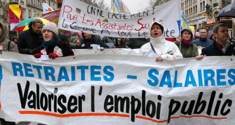 EU orders  France to reform pensions and jobs