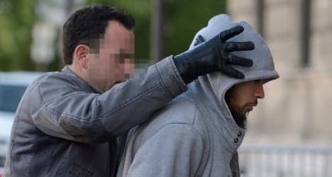 Muslim convert admits stabbing French soldier