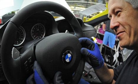 BMW recalls 22,000 cars over airbag fault