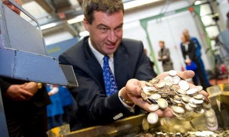 Some fear inflation if small euro coins cut
