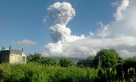 Three Germans die as volcano erupts