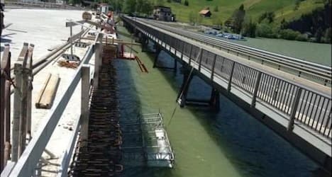 Worker dies at Schwyz bridge construction site