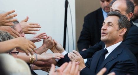VIDEO: Sarkozy greeted like 'returning' hero
