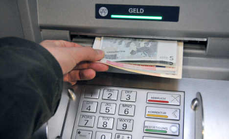 Cashpoint criminals target hundreds of ATMs