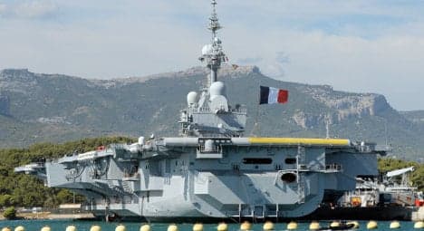 French Navy 'sends warship towards Syria'