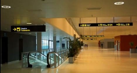 Auction clips wings of Spain's 'ghost airport'