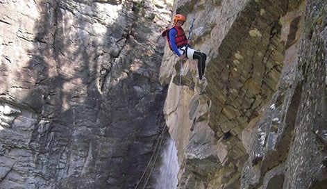 Gates family spends Sunday abseiling