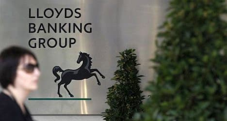 Lloyds bank's Swiss arm sacking 200 staff: report